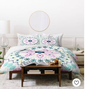 NWOT Aviana Mandala Duvet Cover Set Queen 3 pcs